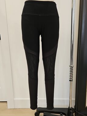 Mondetta Black Athletic Leggings with Lace Insert